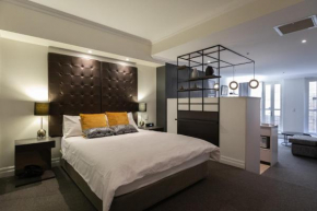 CBD Executive Apartment right by the Harbour Sydney